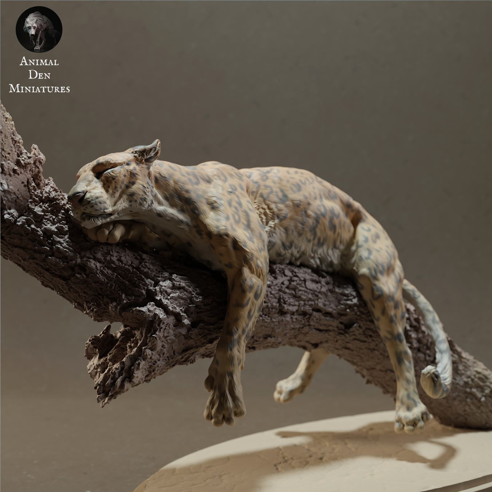 Photo de produit Figurine d'animal Diorama, Modélisme : 0 : Figurine de faune : Léopard africain sur arbre (Ref 01_01_46)
