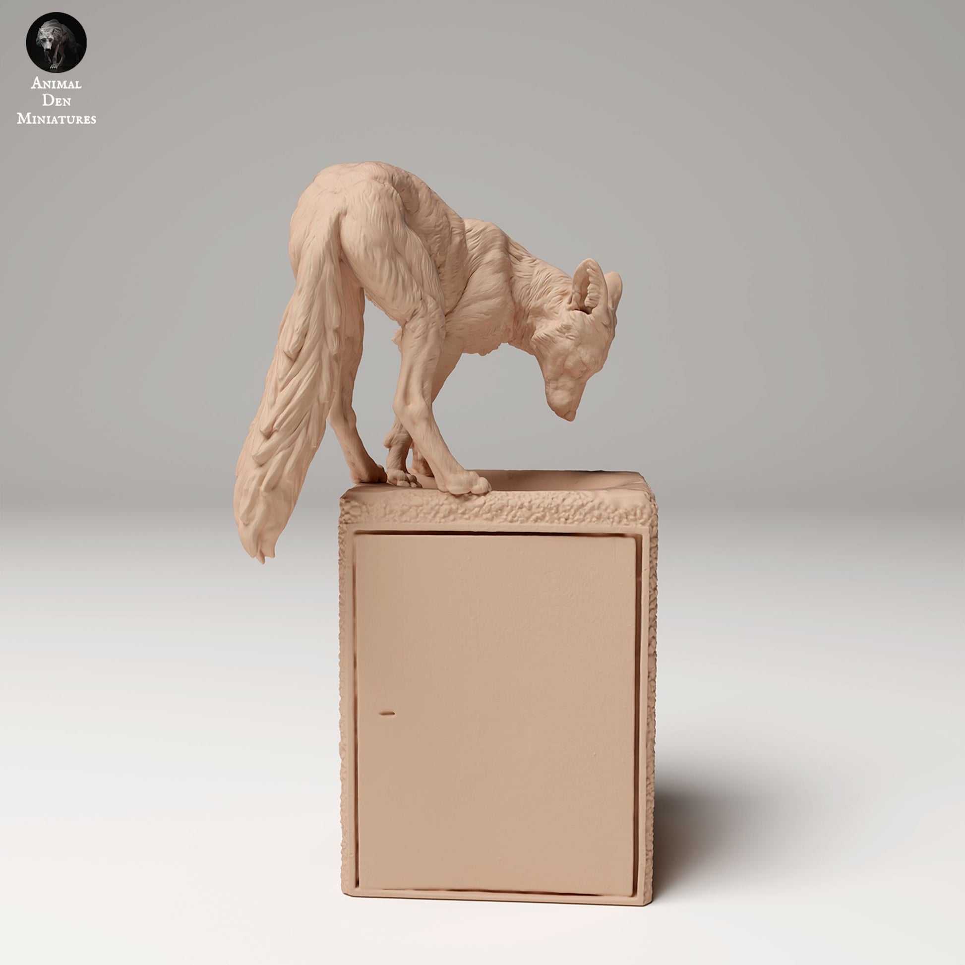 Photo de produit Figurine d'animal Diorama, Modélisme : 0 : Figurine de faune : Renard roux sur déchets (Réf 24_09_03)