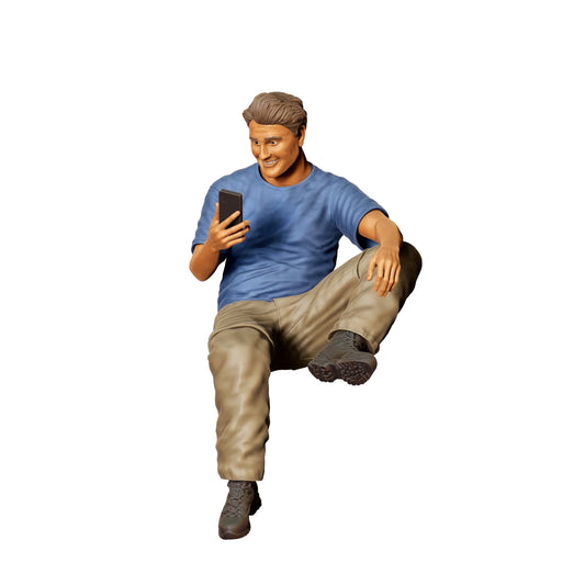 Diorama modélisme photo produit 0 : Des personnes assises sur une voiture - Homme 2 (Réf. n° 350)