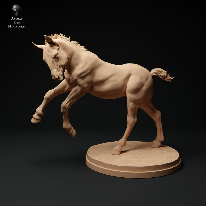 Photo de produit Figurine d'animal Diorama, modélisme : 0 : Figurine d'animal de ferme : 2 poulains - cheval en course et cheval couché