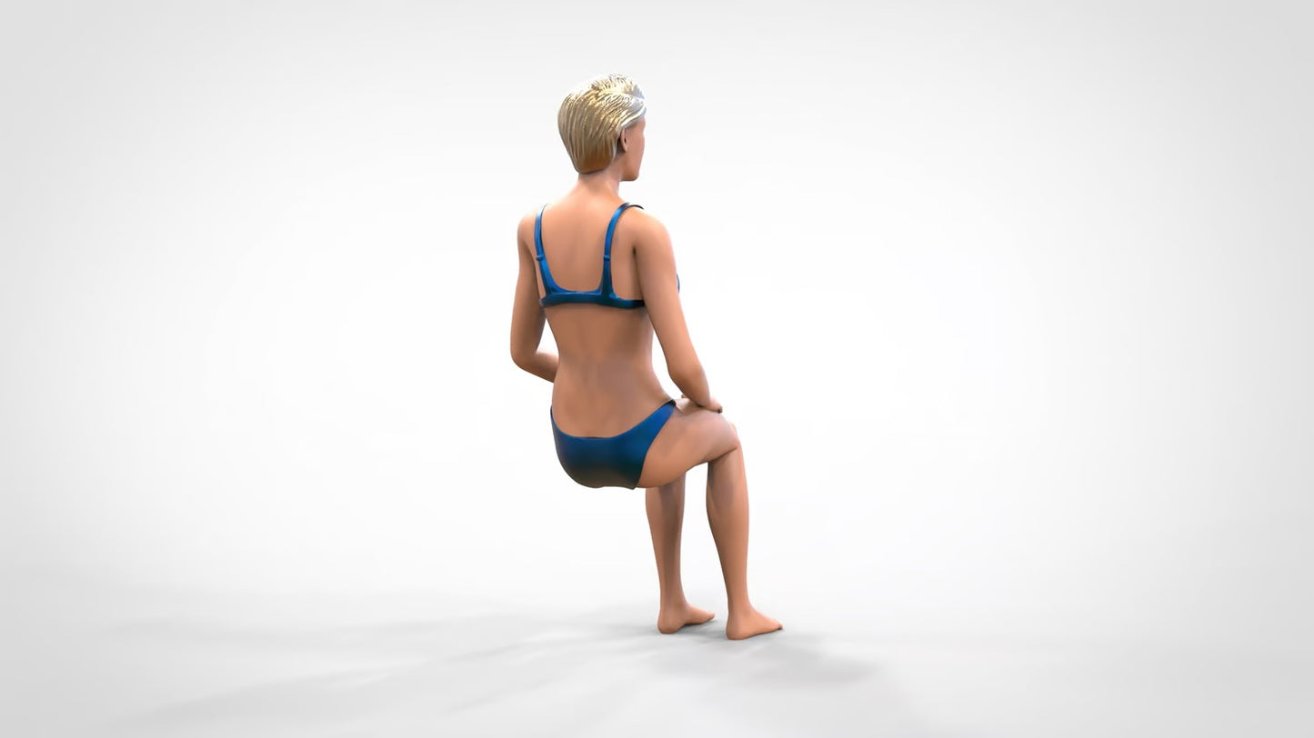 Photo du produit 0 : Femme en bikini - assise