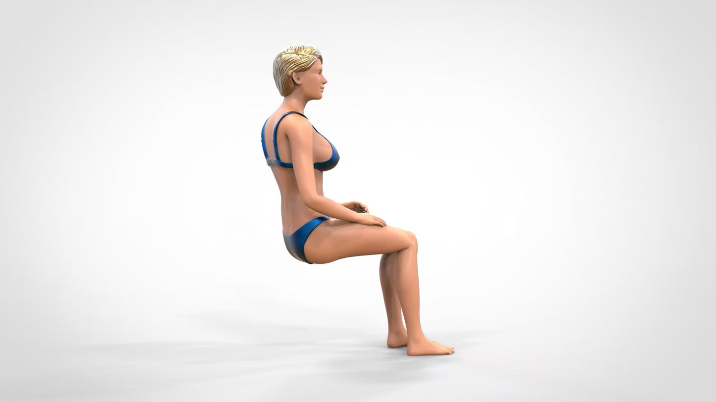 Photo du produit 0 : Femme en bikini - assise