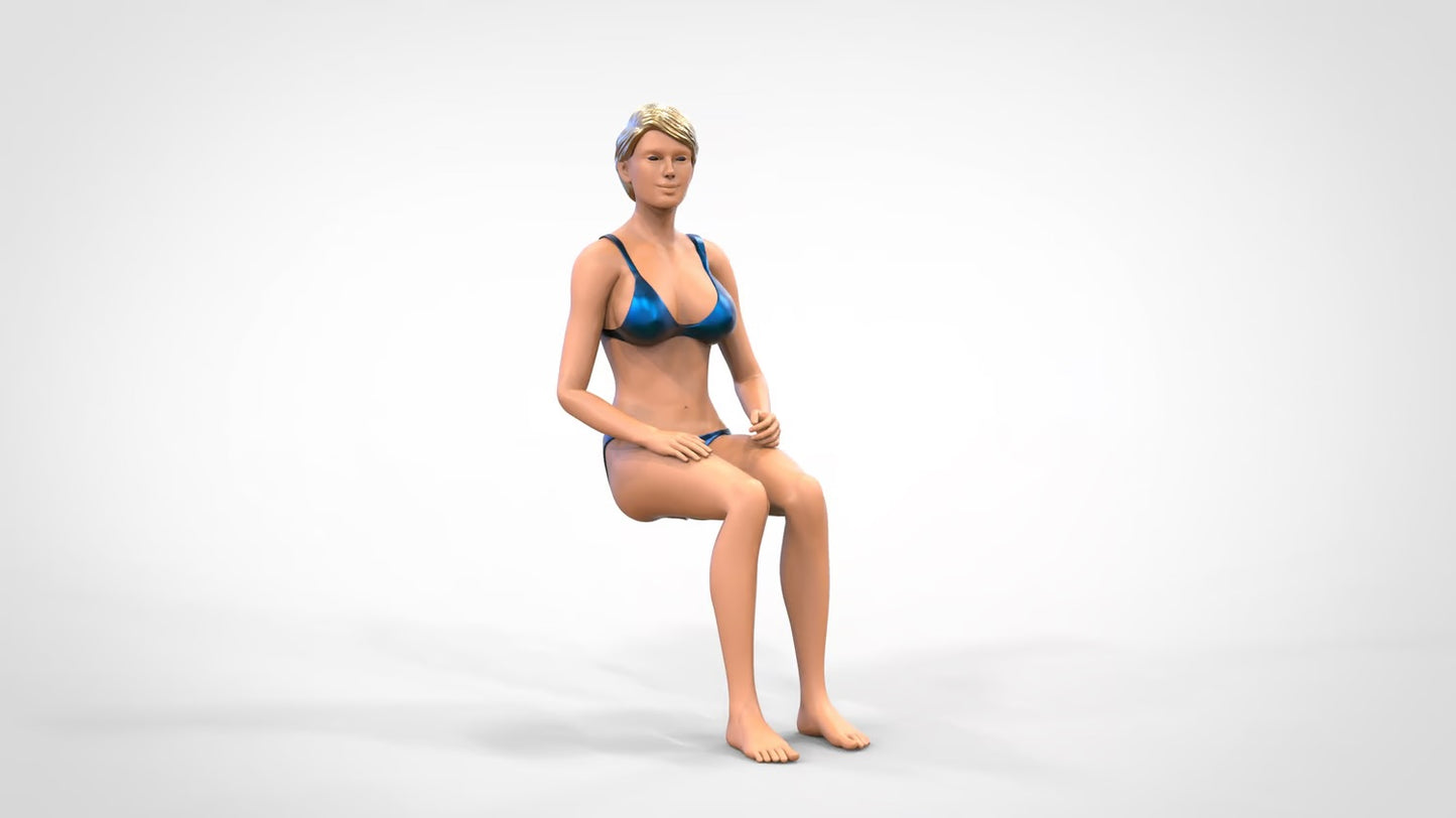 Photo du produit 0 : Femme en bikini - assise