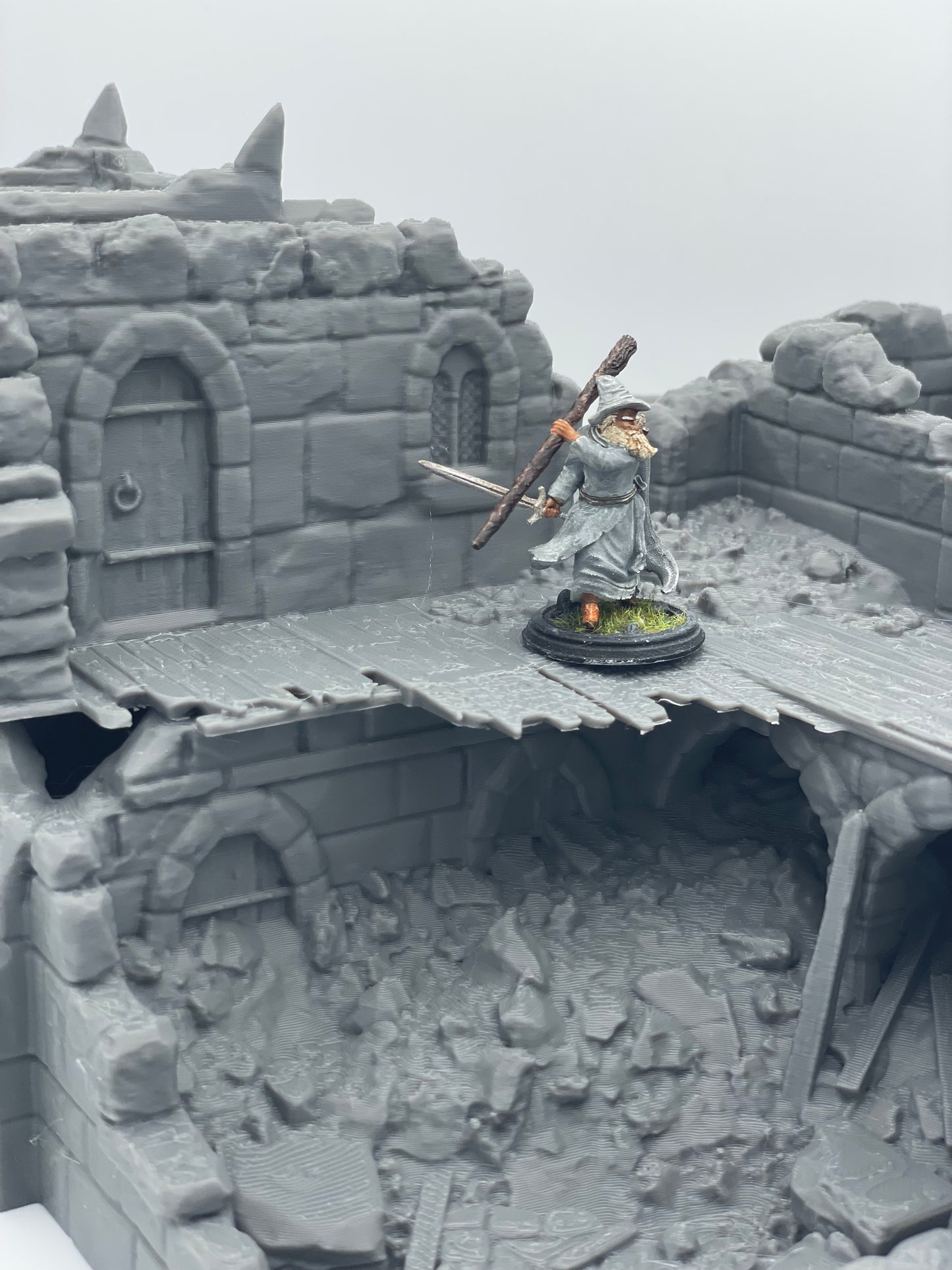 Produktfoto Tabletop 28mm The Printing Goes Ever On (TPGEO) 0: Ruine mittelalterliches Wohnhaus C - Überreste Gebäude aus dem Menschenreich Gonthan