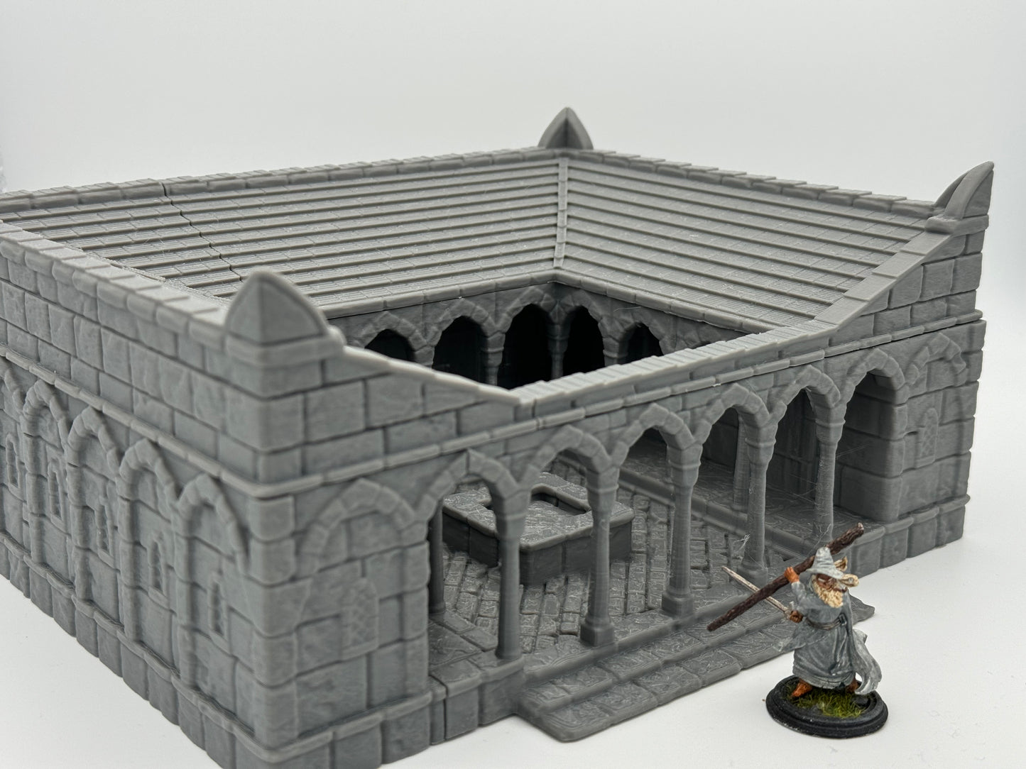 Photo du produit Tabletop 28mm The Printing Goes Ever On (TPGEO) 0: Station de soins Ivory City - Bâtiment du Royaume de Gonthan - Terrain d'hôpital Tabletop