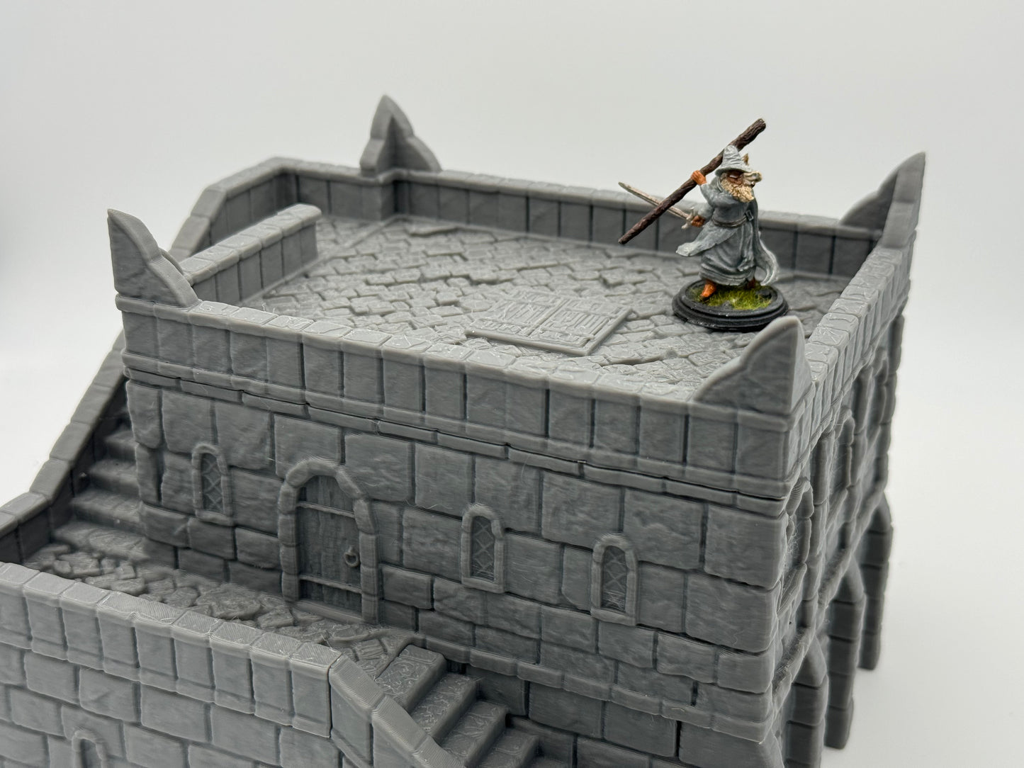 Photo de produit Tabletop 28mm The Printing Goes Ever On (TPGEO) 0 : Place commerciale Ivory City - Bâtiment Royaume de Gonthan - Hall d'échange Terrain Tabletop