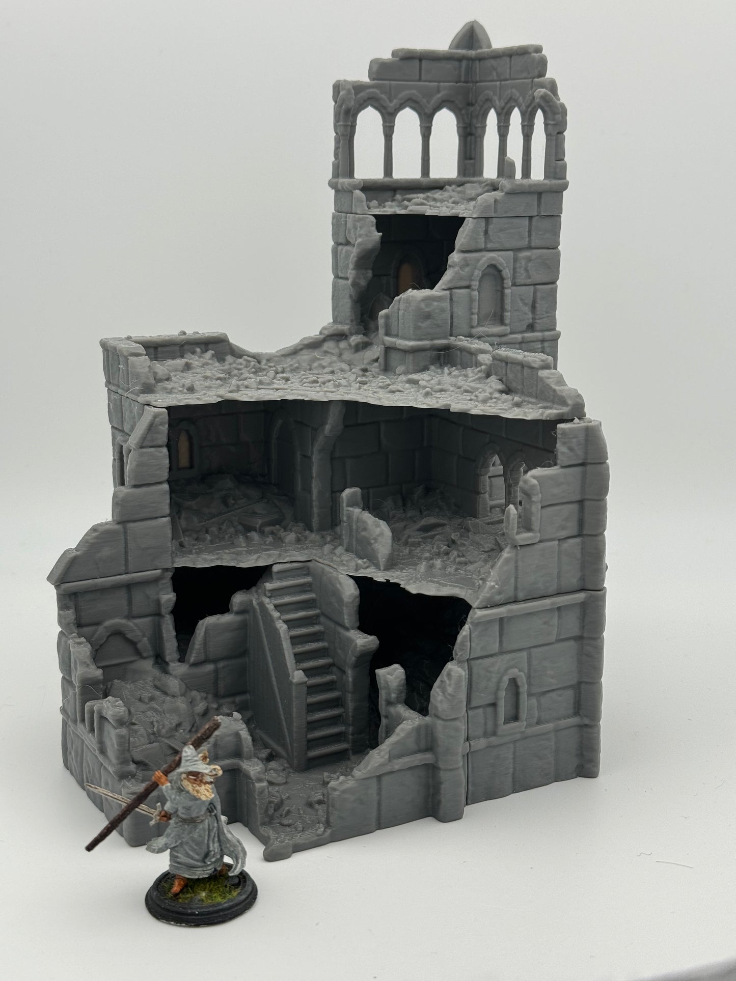 Photo du produit Tabletop 28mm The Printing Goes Ever On (TPGEO) 0 : Ruines de la mairie de la ville d'ivoire - Bâtiment du royaume de Gonthan - Terrain de mairie Tabletop