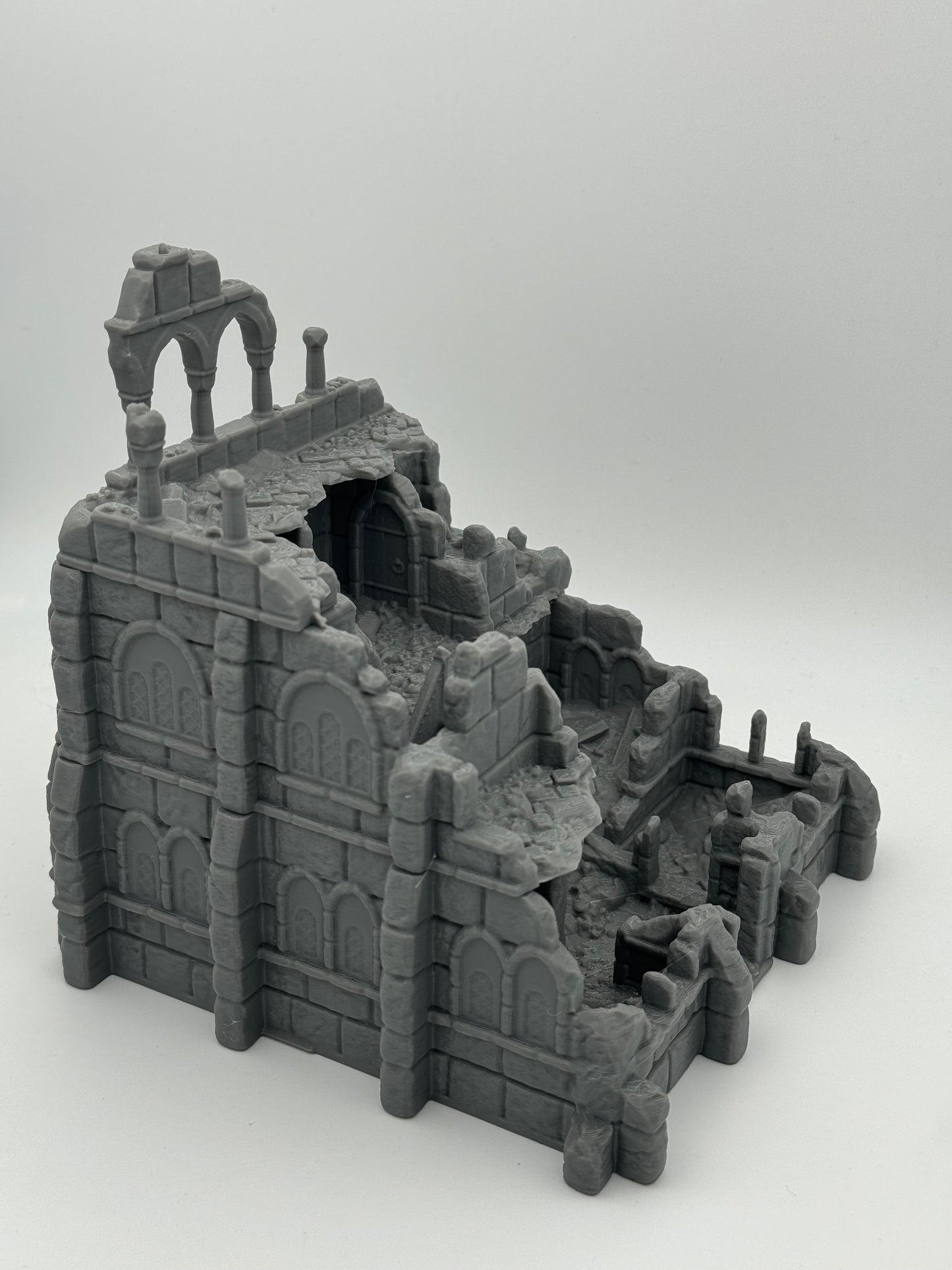 Photo de produit Tabletop 28mm The Printing Goes Ever On (TPGEO) 0 : Ruines d'entrepôt Ivory City - Bâtiment du Royaume de Gonthan - Terrain Tabletop d'entrepôt
