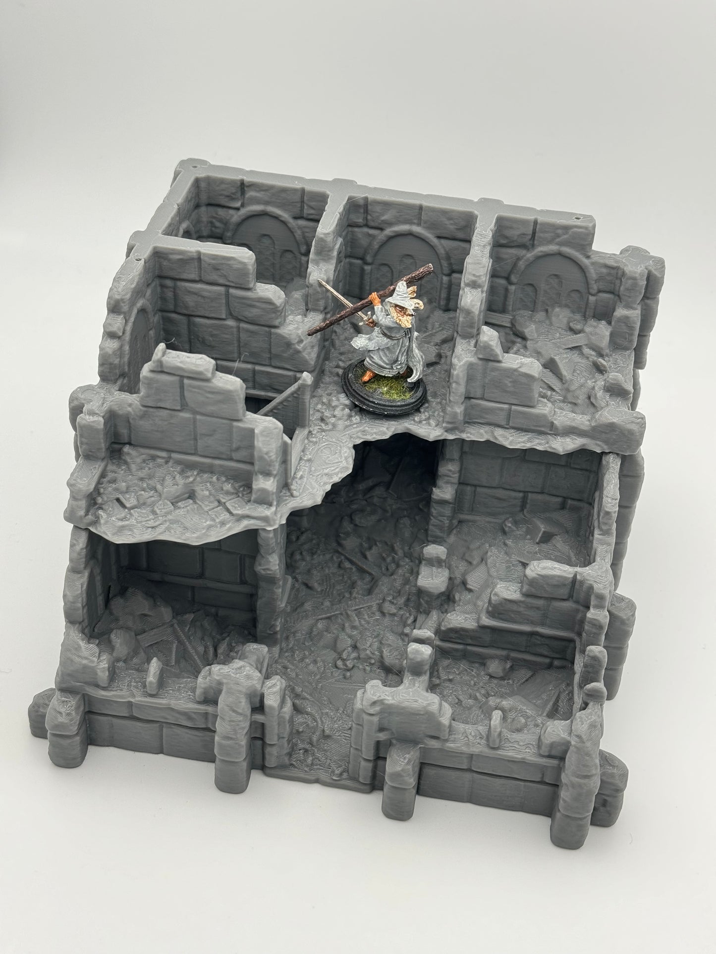 Photo de produit Tabletop 28mm The Printing Goes Ever On (TPGEO) 0 : Ruines d'entrepôt Ivory City - Bâtiment du Royaume de Gonthan - Terrain Tabletop d'entrepôt