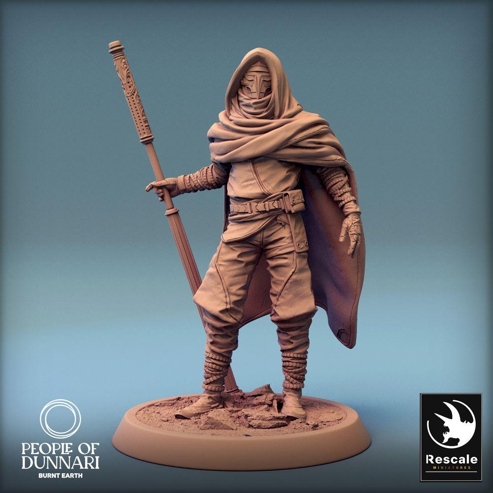 Photo de produit Tabletop 28mm Lord of the Print (LotP) 0 : Figurine fantastique : Chaman nomade du désert et mage runique avec bâton - Dunnari Amarok Chef tisseur de sable, éclaireur et leader (24_03_C1)