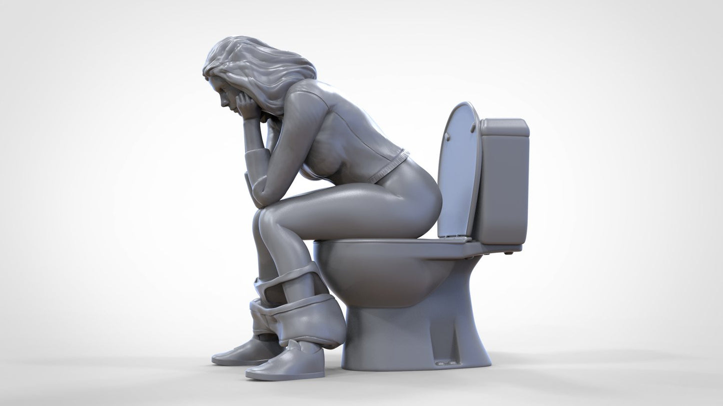 Photo du produit 0 : Femme aux toilettes : Perdue dans ses pensées dans un endroit tranquille