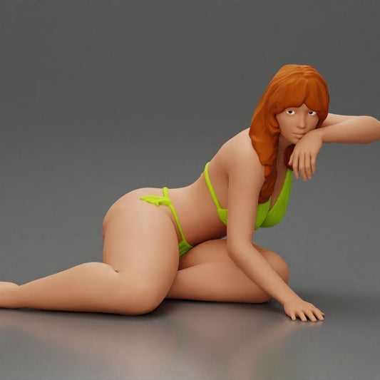 Diorama modélisme photo de produit 0 : Figurine miniature : Femme allongée en bikini, à moitié appuyée sur la plage (Ref Nr. A106)