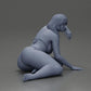 Diorama modélisme photo de produit 7 : Figurine miniature : Femme allongée en bikini, à moitié appuyée sur la plage (Ref Nr. A106)