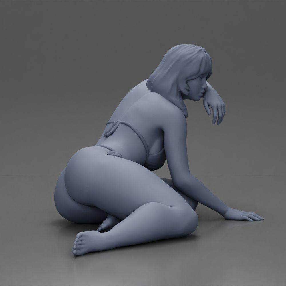 Diorama modélisme photo de produit 7 : Figurine miniature : Femme allongée en bikini, à moitié appuyée sur la plage (Ref Nr. A106)