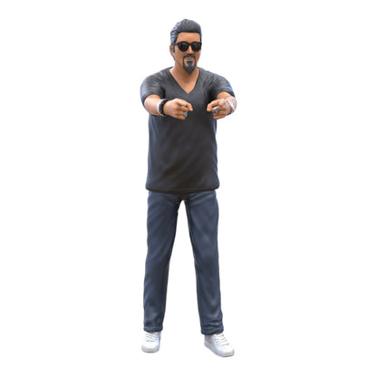 Photo du produit Diorama et modélisme figurine miniature : homme avec lunettes de soleil