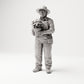 Stehende Figur: Gärtner mit Latzhose & Hut, Blumentopf mit blühender Pflanze (B005) - Vorderansicht