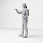Diorama modélisme photo de produit 1 : Figurine debout : Policier avec ceinture de service et lampe de poche (B019)