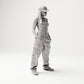 Stehende Figur: Frau im Hip-Hop-Style mit Basecap, bauchfreiem Top & Cargo-Hose (B031) - rechte Seitenansicht