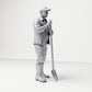 Photo produit de modélisme pour diorama 3 : figurine debout : ouvrier du bâtiment avec pelle à long manche (B045)