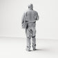 Photo produit de modélisme de diorama 2 : figurine debout : livreur avec casquette, sacoche et terminal portable (B048)
