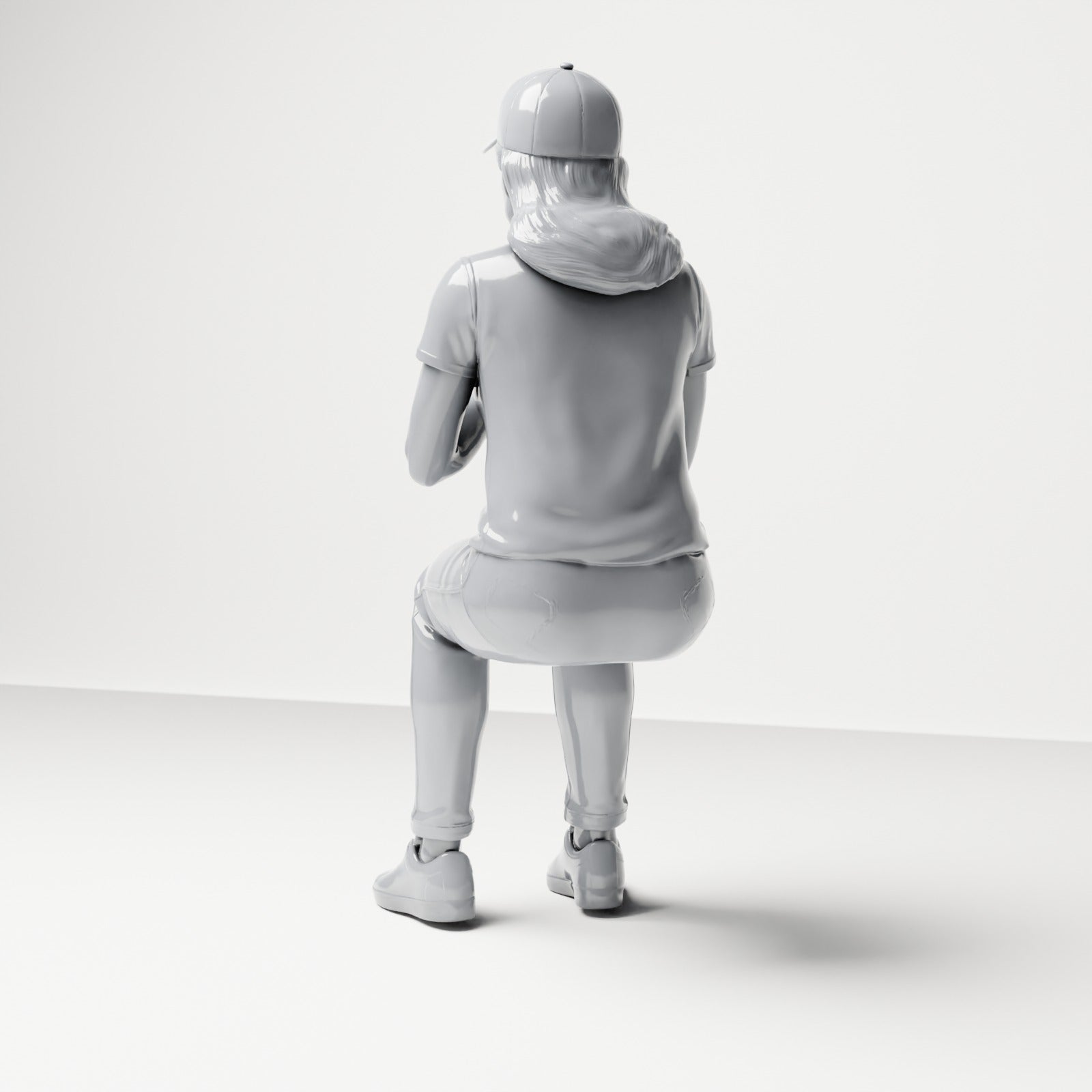 Photo produit de modélisme pour diorama 2 : figurine assise : spectatrice avec les mains jointes devant la poitrine (B058)