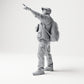 Diorama Modellbau Produktfoto 1: Stehende Figur: Vogelbeobachter mit Fernglas und erhobenem Finger (B081)