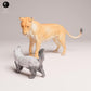 Photo de produit Figurine animale Diorama, modélisme : 0 : Figurines d'animaux sauvages : Lionne en lutte avec un ratel (Réf 25_08_01)
