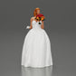 Diorama modélisme photo produit 1 : Figurine diorama : Miniature mariée en robe blanche longue avec bouquet de fleurs (Ref Nr. A132)
