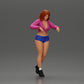 Diorama modélisme photo produit 1 : Figurine diorama féminine en mini-jupe et shorts, debout au bord des escaliers (Ref Nr. A73)