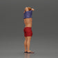 Photo de produit de modélisme diorama 2 : Miniature debout : homme musclé en short en train de mettre un t-shirt sur sa tête (Ref Nr. A90)