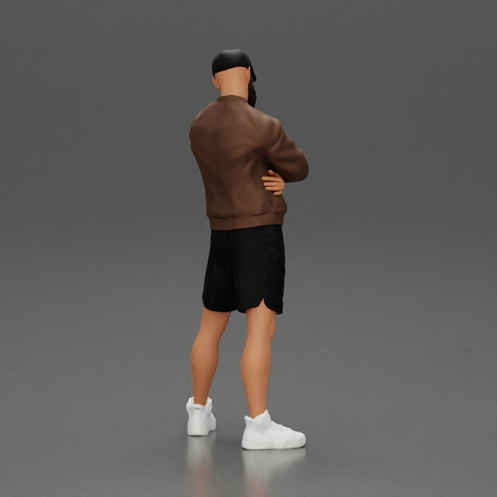 Diorama modélisme photo produit 2 : Figurine : homme les bras croisés, casquette, veste, shorts, chaussures de sport (Ref Nr. A125)