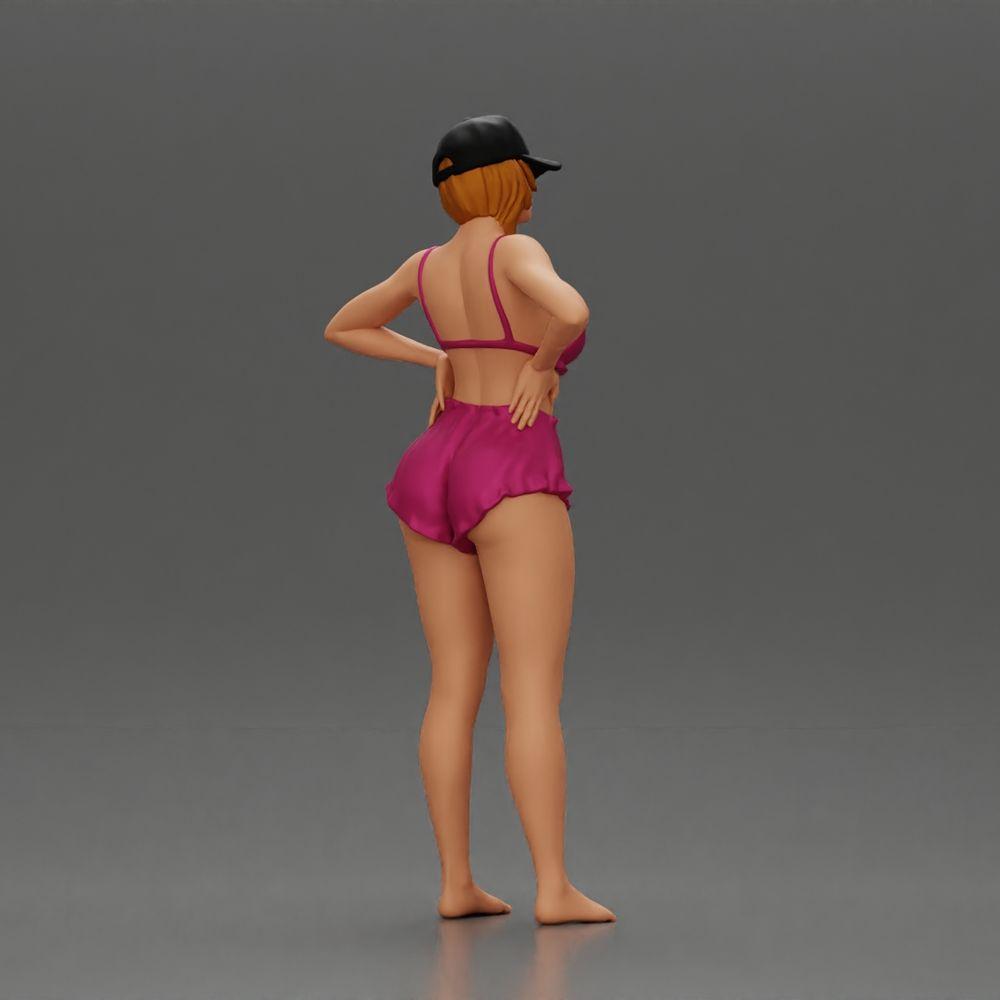 Diorama modélisme photo produit 2 : Figurine diorama : Figurine miniature debout en tenue estivale avec casquette, shorts, pieds nus sur la plage (Ref Nr. A108)