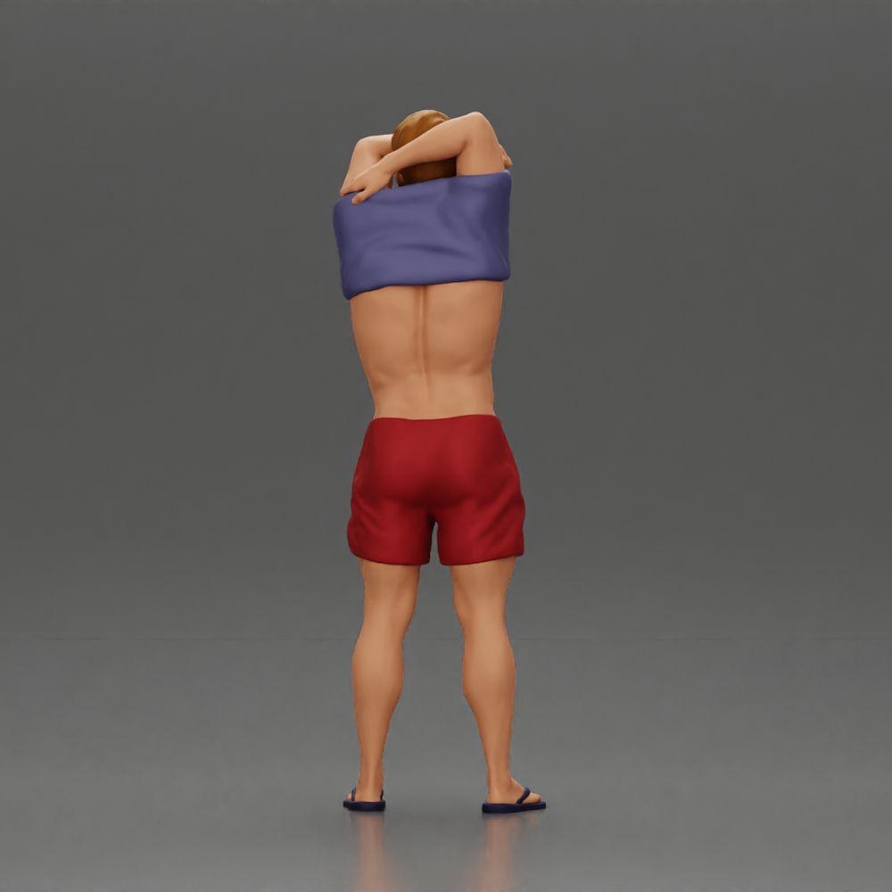 Diorama modélisme photo produit 3 : Miniature debout : homme musclé en shorts mettant un T-shirt sur la tête (Ref Nr. A90)
