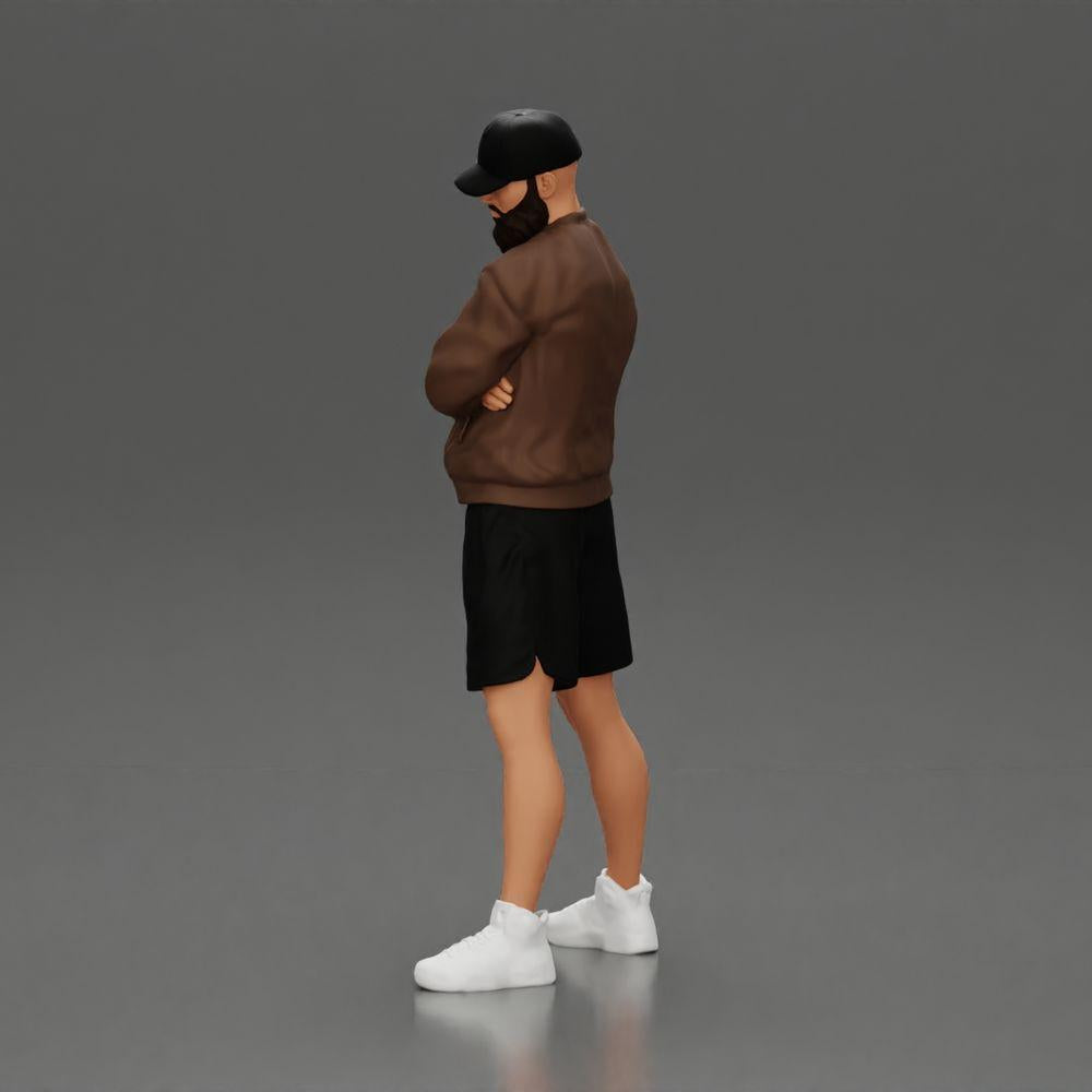 Diorama modélisme photo de produit 4 : Figurine : homme avec les bras croisés, casquette, veste, shorts, chaussures de sport (Ref Nr. A125)