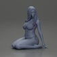 Diorama modélisme photo produit 6 : Figurine miniature femme à genoux en bikini, assise sur une base plate - Diorama de plage (Ref Nr. A83)