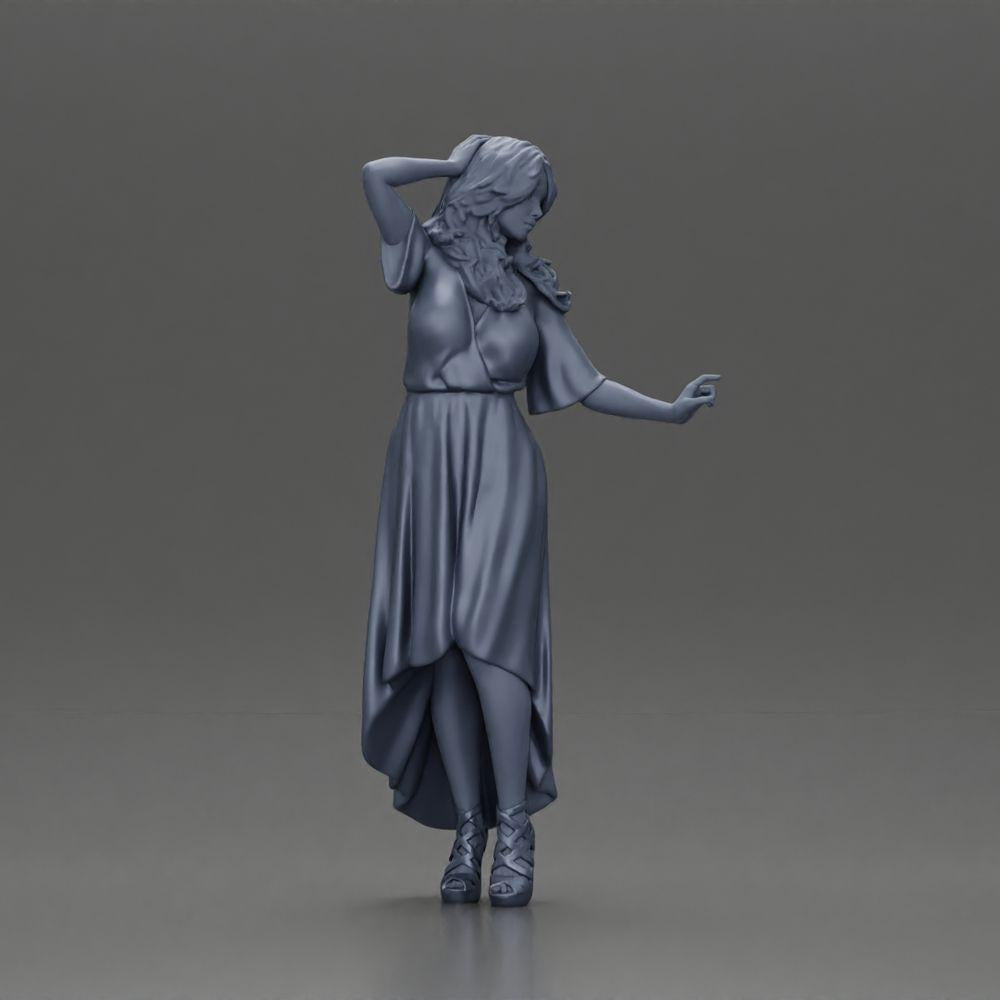 Diorama modélisme photo de produit 7 : Figurine miniature : Femme en longue robe de mariée avec des talons hauts, posant élégamment (Ref Nr. A109)