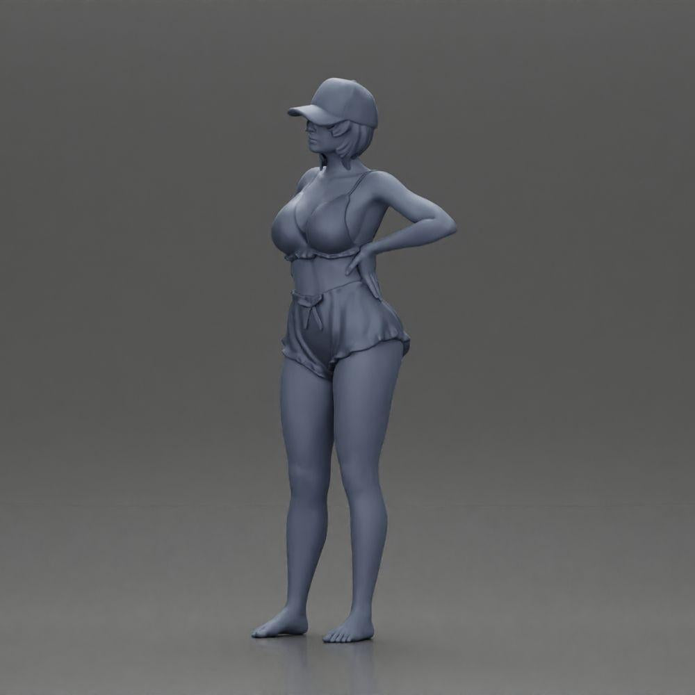 Diorama modélisme photo produit 11 : Figurine diorama : Figurine miniature debout en tenue d'été avec casquette, shorts, pieds nus sur la plage (Ref Nr. A108)