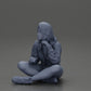 Diorama modélisme photo produit 20 : Miniature diorama : Femme assise en veste et short avec parapluie ouvert (Ref Nr. A85)