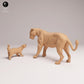 Photo de produit Figurine animale Diorama, modélisme : 0 : Figurines d'animaux sauvages : Lionne en lutte avec un ratel (Réf 25_08_01)