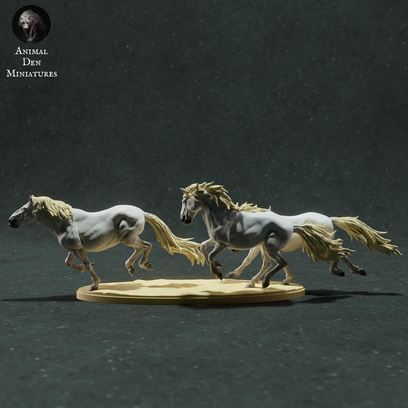 Photo de produit Figurine Animale Diorama, Modélisme : 0 : Figurine d'Animal Sauvage : chevaux de Camargue courant (Réf 01_01_73)