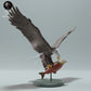 Photo du produit, figurine animale Animal Den Miniatures 0 : figurine d’animal sauvage : pygargue à tête blanche mangeant un saumon (23_01_14)