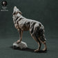 Photo du produit, figurine animale Animal Den Miniatures 2 : figurine d’animal sauvage : loup ibérique - hurlant (22_11_12)