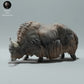 Photo produit figurine animale Animal Den Miniatures 0 : figurine d’animal sauvage : yak sauvage de l’Himalaya - en train de brouter (23_01_10)