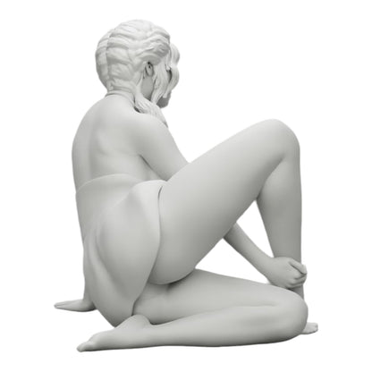 Photo de produit de modélisme diorama 0 : Femme attrayante assise en position accroupie (Réf n° A34)