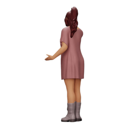 Photo de produit de modélisme diorama 0 : Jeune fille attrayante avec une longue chemise et des bottes (Réf. n° A37)
