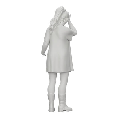 Photo de produit de modélisme diorama 0 : Jeune fille attrayante avec une longue chemise et des bottes (Réf. n° A37)