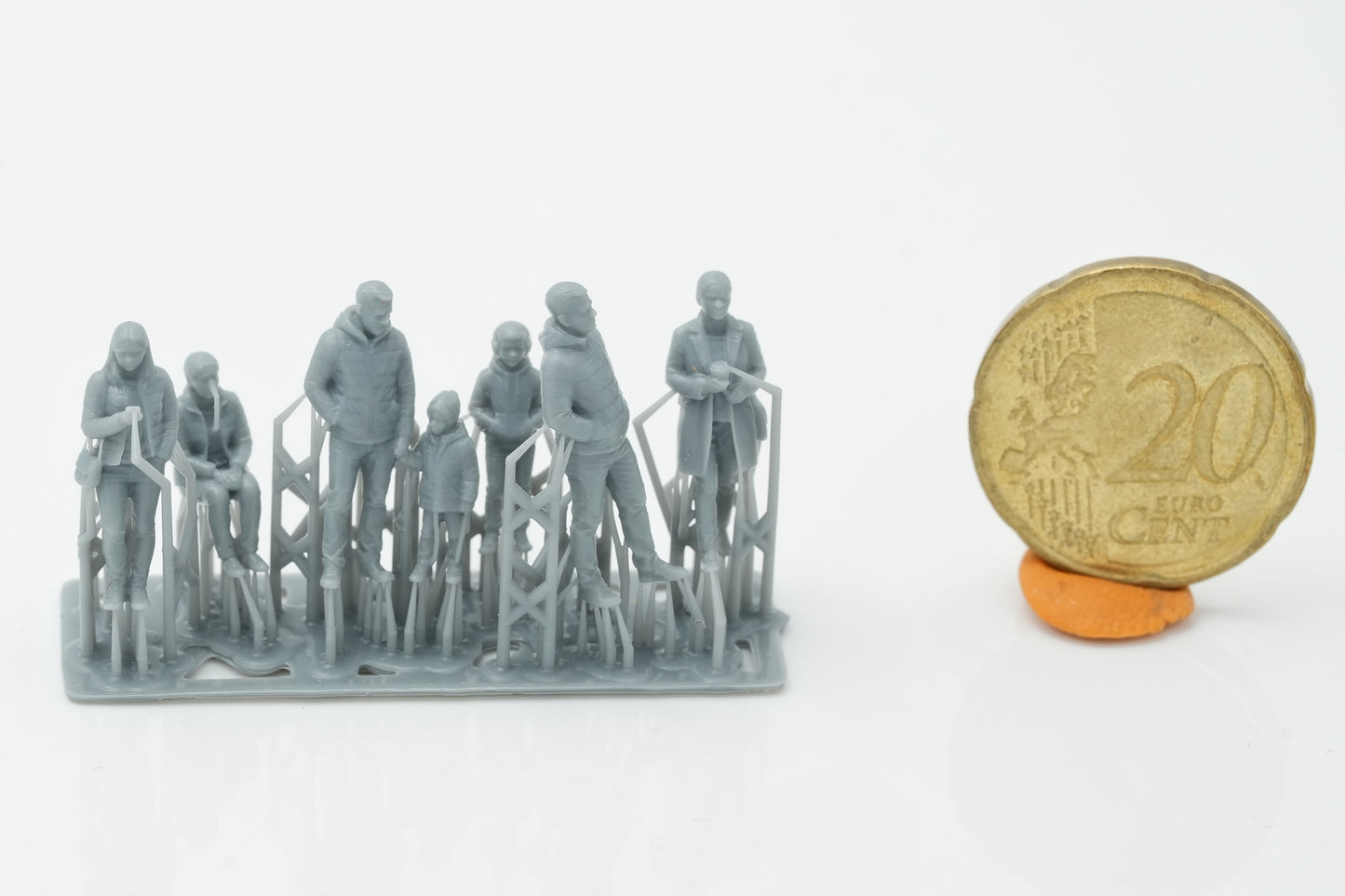 Photo de produit de modélisme diorama 0 : Ensemble de figurines de passants 3 - 7 figurines (h0_30)