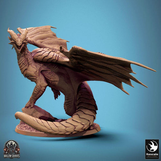 Photo de produit Tabletop 28mm Lord of the Print (LotP) 0: Figurine Fantasy: Dragon de Cuivre, ancien Wyrm et seigneur des dragons, rugissant avec des ailes déployées, sur une base rocheuse, monstre boss (24_10_D1)