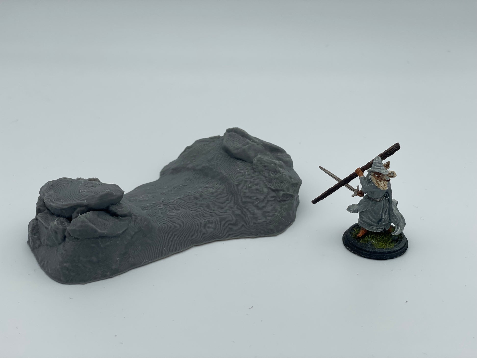 Photo de produit Tabletop 28mm The Printing Goes Ever On (TPGEO) 0 : Terrain colline type B - Élévation douce dans un paysage herbeux