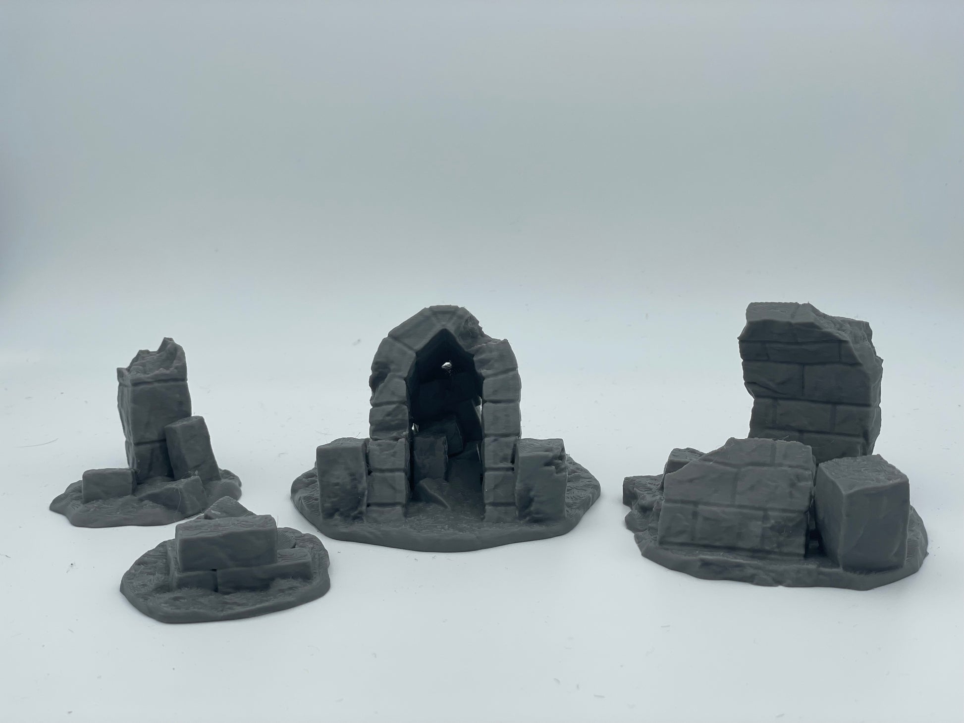 Photo du produit Tabletop 28mm The Printing Goes Ever On (TPGEO) 0 : Ruines A-D - Débris d'une ville médiévale - Restes d'un mur, gravats et tas de pierres